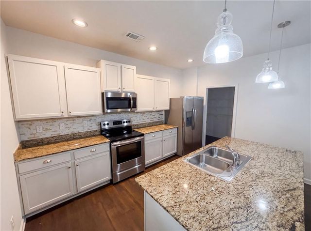 611 Dodson Lake Court, Fairburn, GA 30213