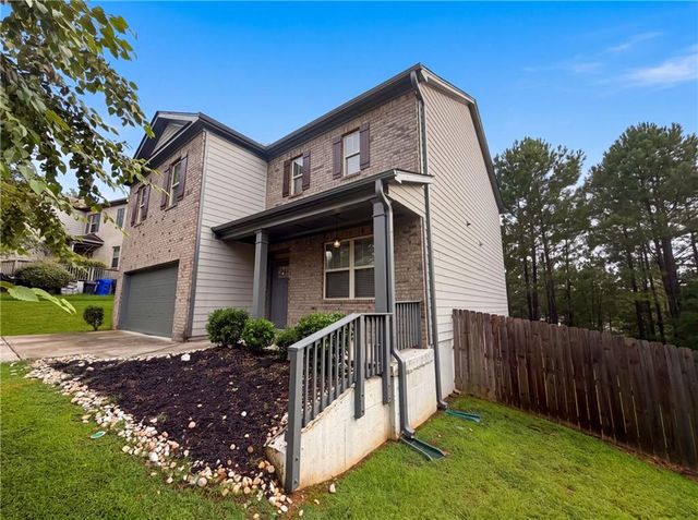 611 Dodson Lake Court, Fairburn, GA 30213