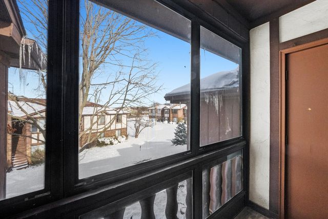 9748 Mill Drive E 2E, Palos Park, IL 60464