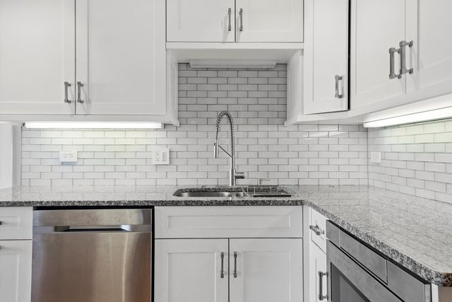 9748 Mill Drive E 2E, Palos Park, IL 60464