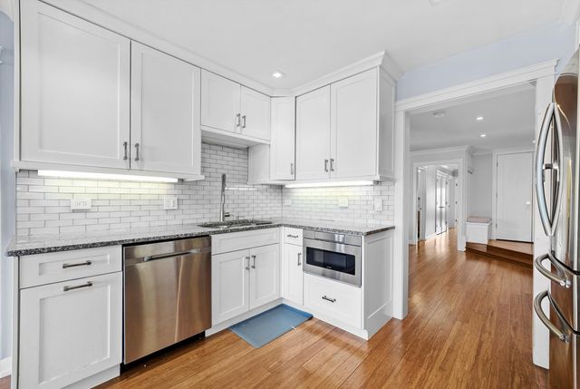 9748 Mill Drive E 2E, Palos Park, IL 60464