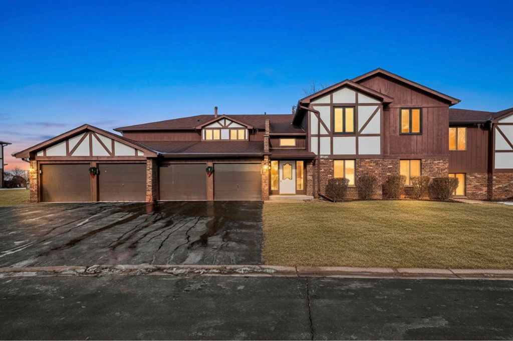 9748 Mill Drive E 2E, Palos Park, IL 60464