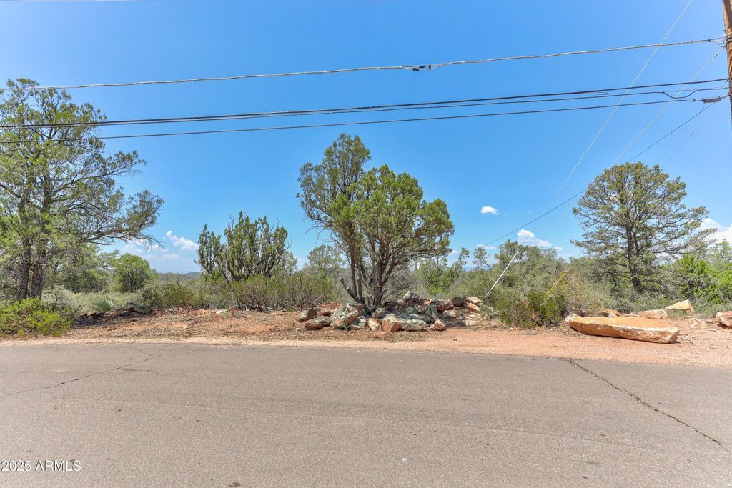 Image 3 of property listing at 1106 S GOLD NUGGET Lane 3, Payson, AZ 85541