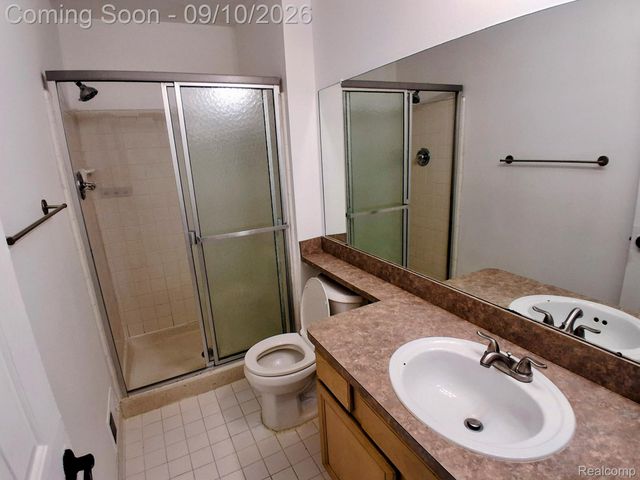 26583 Franklin Pointe Drive 153, Southfield, MI 48034