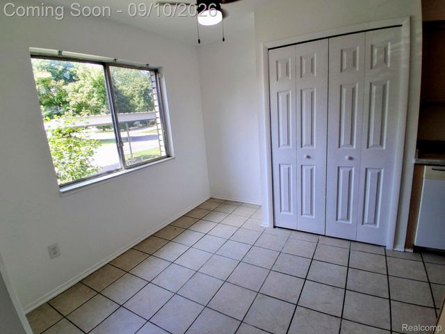 26583 Franklin Pointe Drive 153, Southfield, MI 48034