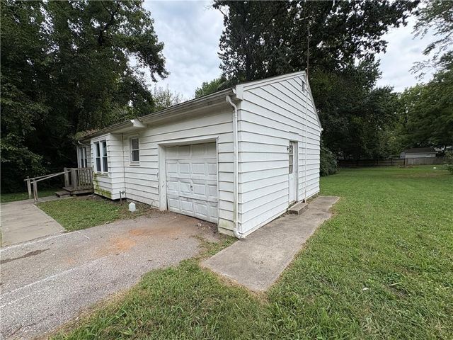 5717 Edith Avenue, Kansas City, KS 66104