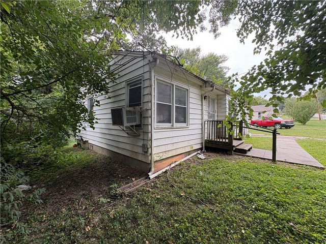 5717 Edith Avenue, Kansas City, KS 66104