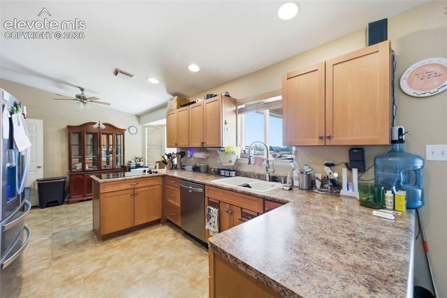 1286 N Ladonia Drive, Pueblo, CO 81007