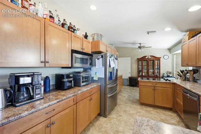 1286 N Ladonia Drive, Pueblo, CO 81007