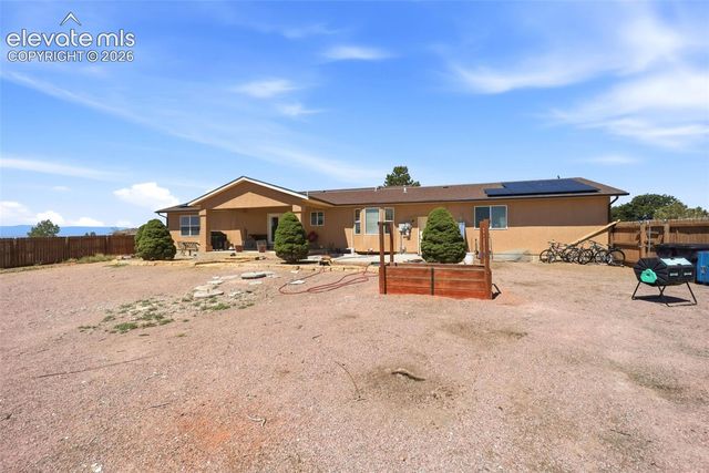 1286 N Ladonia Drive, Pueblo, CO 81007