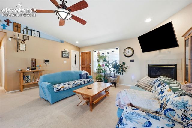 1286 N Ladonia Drive, Pueblo, CO 81007