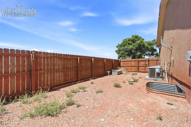 1286 N Ladonia Drive, Pueblo, CO 81007