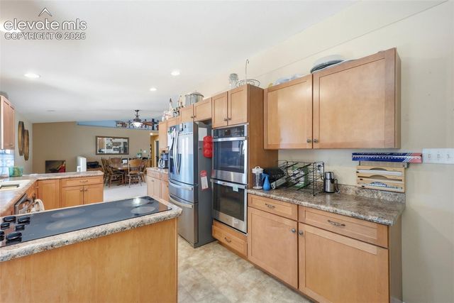 1286 N Ladonia Drive, Pueblo, CO 81007