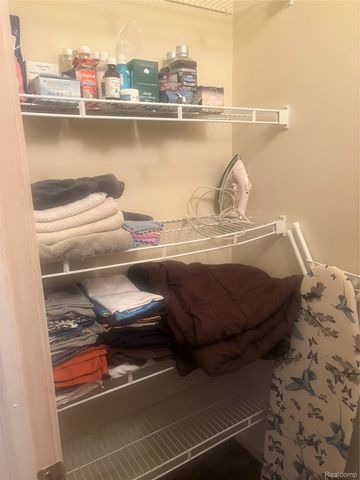 15463 Dexter Avenue, Detroit, MI 48238