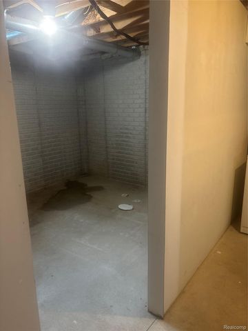 15463 Dexter Avenue, Detroit, MI 48238