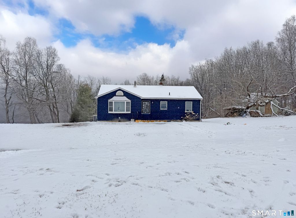 17 Charterhouse Road, New Milford, CT 06776