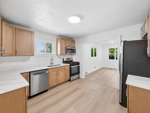 704 S Ogden Avenue, Columbus, OH 43204