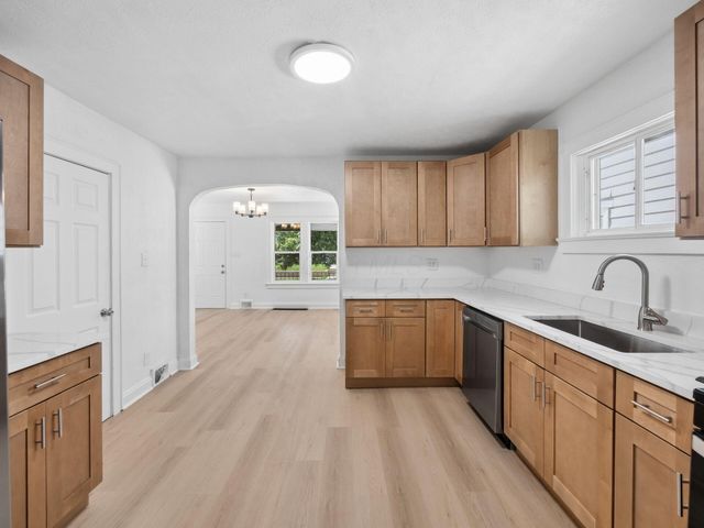 704 S Ogden Avenue, Columbus, OH 43204