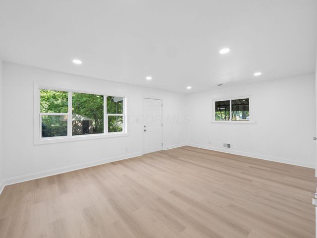 704 S Ogden Avenue, Columbus, OH 43204