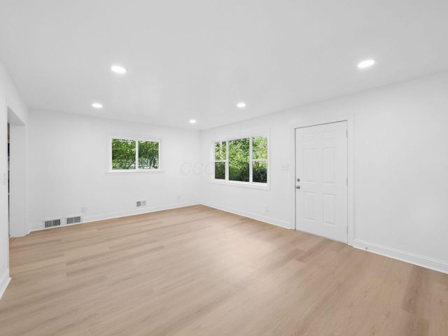 704 S Ogden Avenue, Columbus, OH 43204