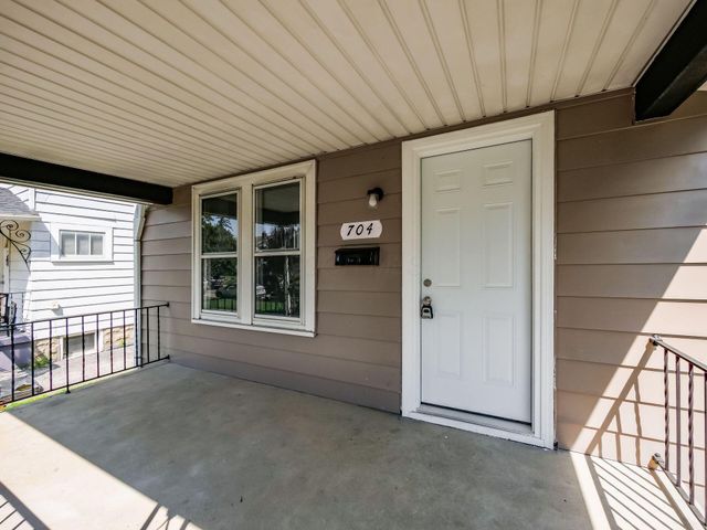 704 S Ogden Avenue, Columbus, OH 43204