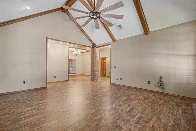 2004 NE 31st St, Lawton, OK 73507