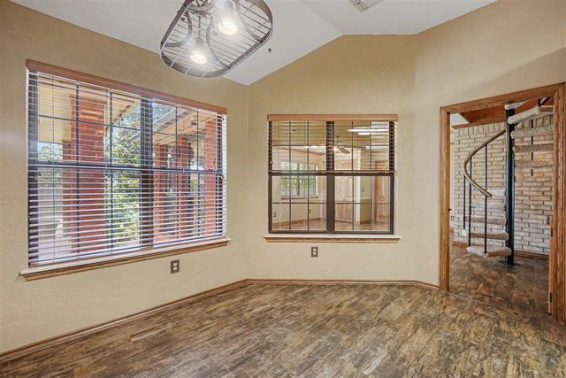 2004 NE 31st St, Lawton, OK 73507