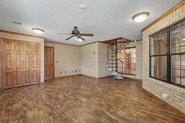 2004 NE 31st St, Lawton, OK 73507