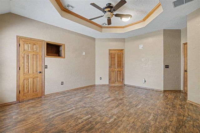 2004 NE 31st St, Lawton, OK 73507