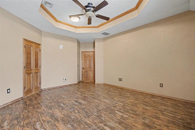 2004 NE 31st St, Lawton, OK 73507