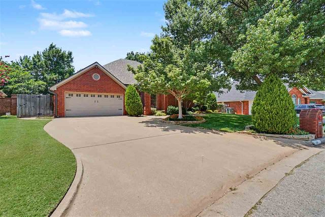 2004 NE 31st St, Lawton, OK 73507
