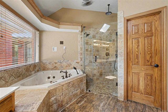 2004 NE 31st St, Lawton, OK 73507