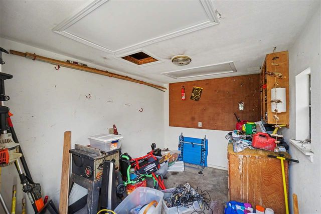2004 NE 31st St, Lawton, OK 73507