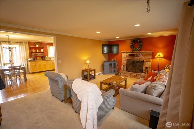 733 E 10th Street, Port Angeles, WA 98362