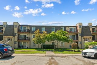 808 N RIVER Road 2A, Mount Prospect, IL 60056