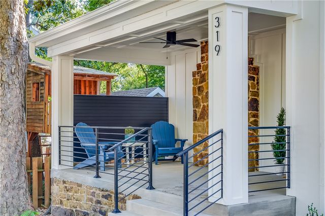 319 S College Avenue, Fayetteville, AR 72701