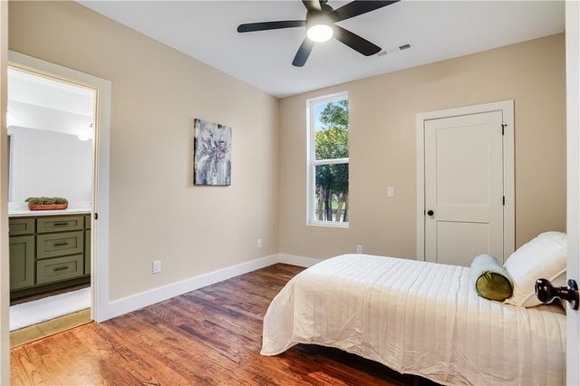 319 S College Avenue, Fayetteville, AR 72701