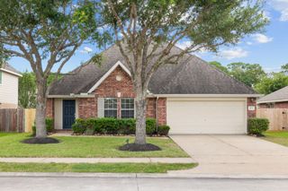 4033 Basswood Drive, Dickinson, TX 77539