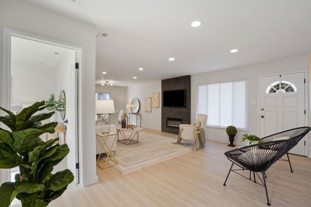 1630 1630 Nicholas, Concord, CA 94520