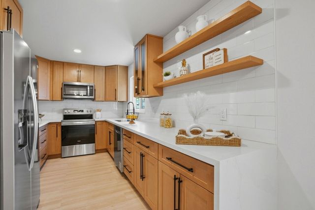 1630 1630 Nicholas, Concord, CA 94520