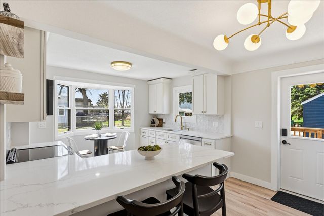 3370 Library Lane, Saint Louis Park, MN 55426