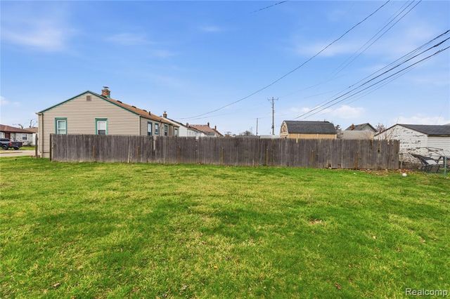 1738 Garfield Avenue, Lincoln Park, MI 48146