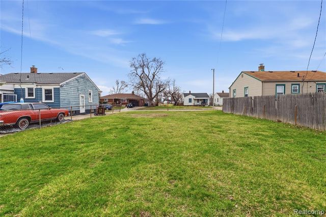 1738 Garfield Avenue, Lincoln Park, MI 48146