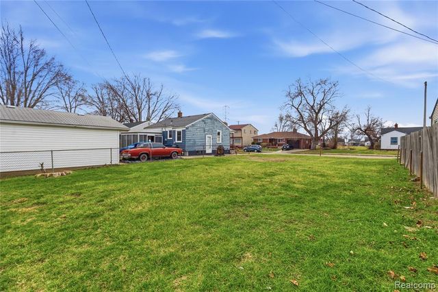 1738 Garfield Avenue, Lincoln Park, MI 48146