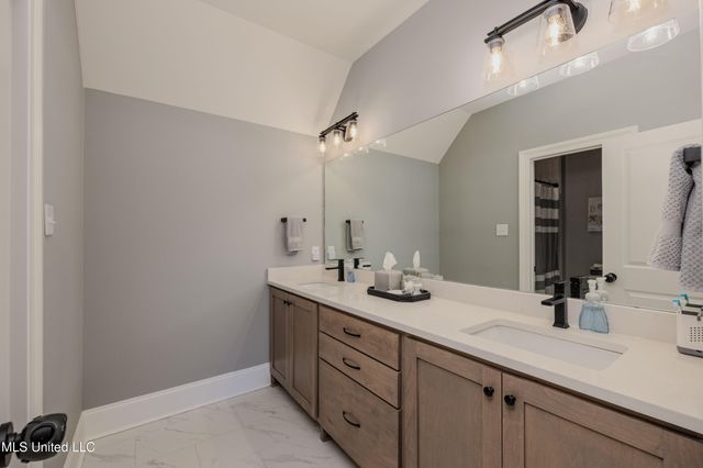 5042 Sophia Lane, Hernando, MS 38632