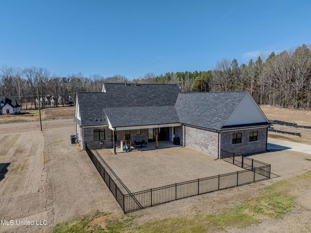 5042 Sophia Lane, Hernando, MS 38632