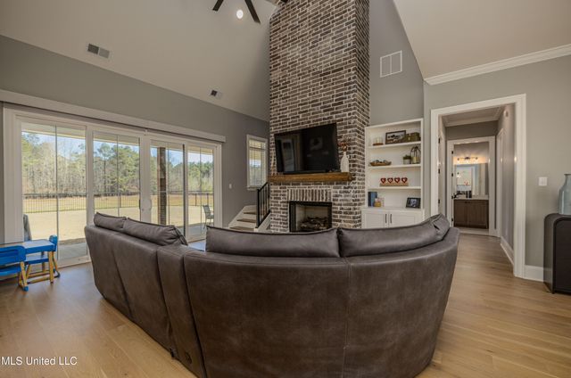 5042 Sophia Lane, Hernando, MS 38632