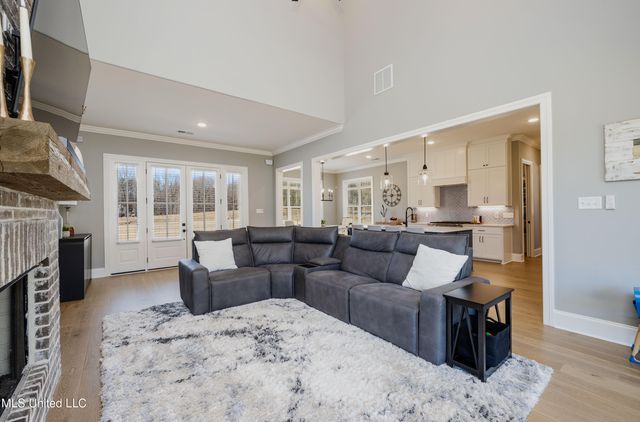 5042 Sophia Lane, Hernando, MS 38632