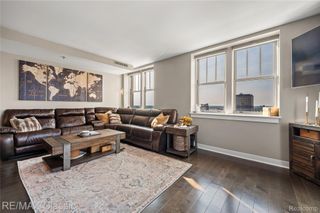 525 W Lafayette Boulevard 19A, Detroit, MI 48226