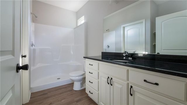 1307 NE White Oaks Lane, Oak Grove, MO 64075